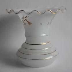 Ancien vase opaline &eacute;maill&eacute;e