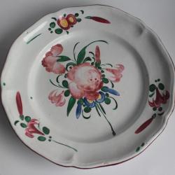 Ancien plat fa&iuml;ence de l'Est