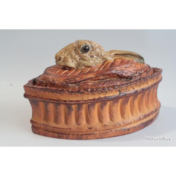 Terrine Trompe l'oeil Li�vre porcelaine verniss�e