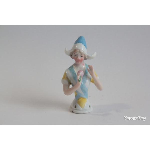 Demi figurine porcelaine Hollandaise � la rose