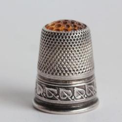 D&eacute; &agrave; coudre argent