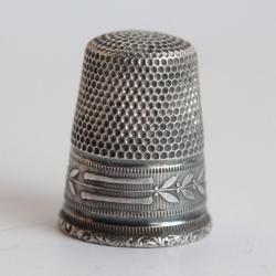 D&eacute; &agrave; coudre argent