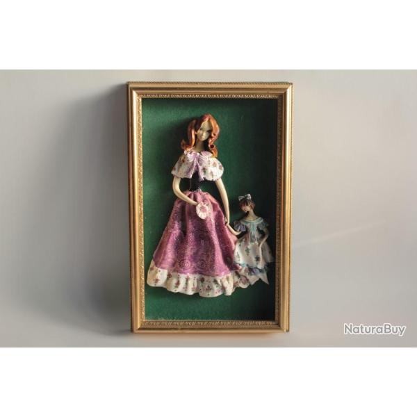 Tableau Bas relief porcelaine Femme et fillette