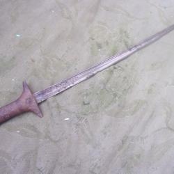 ancienne flyssa sur lame r&eacute;glementaire