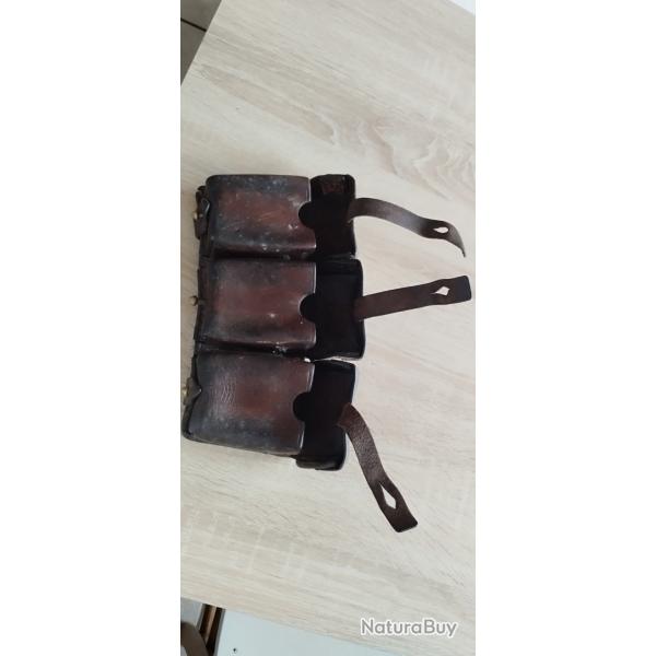 Cartouchi�re en cuir