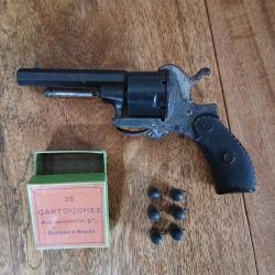 R&eacute;volver &agrave; Broches Type Lefaucheux des Fr&egrave;res DUMOULIN &agrave; LIEGE. Calibre 9mm