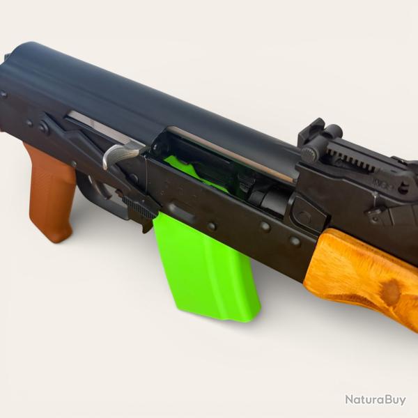 Chargeur factice bloquant vert fluo pour AK 7,62�39