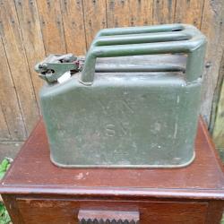 Jerrican arm&eacute;e fran&ccedil;aise