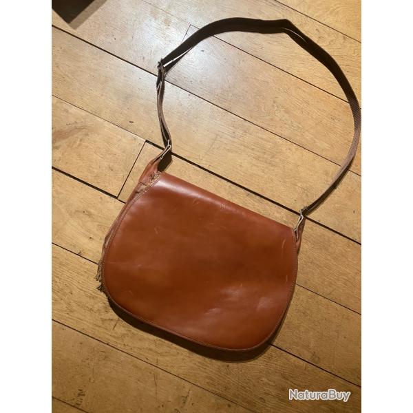 Gibeci�re carniers chasse en cuir