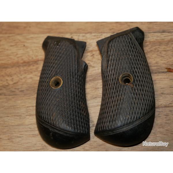 Paire de plaquettes de revolver 9mm � broche, 380 et 8mm92