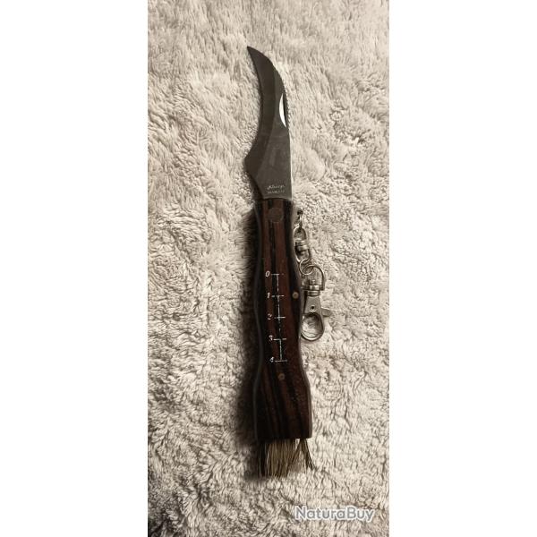 Couteau � champignon (748)