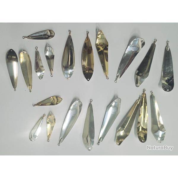 Lot de 20 cuillers de tra�ne REVELLY, taille et couleur diverses