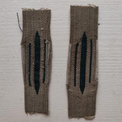 PAIRE DE PATTES DE COL LISER&Eacute; VERT TYPE BEVO