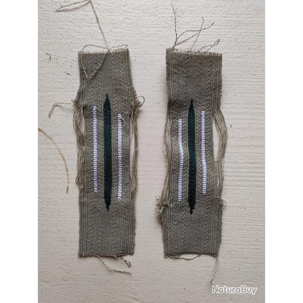 PAIRE DE PATTES DE COL LISER� BLANC TYPE BEVO