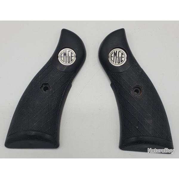 Plaquettes mati�re plastique : R�volver EMGE calibre 32 S&W .