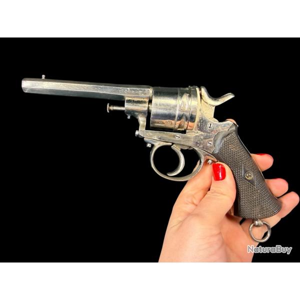 EXCELLENT REVOLVER BELGE FABRIQU� PAR F DRISSEN calibre 380