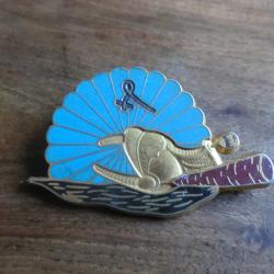 insigne  parachutiste 13eme rdp 4 escadron  / j.balme saumur