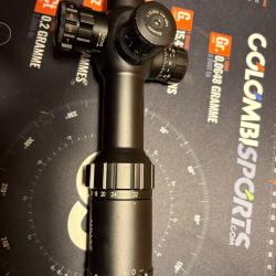 Lunette Hawke Sidewinder 30 SF 8-32&times;56 MOA