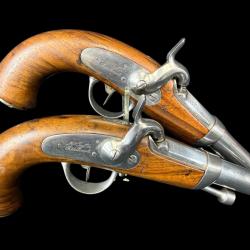 EXCEPTIONNELLE PAIRE DE PISTOLETS 1836 D'OFFICIER DE GENDARMERIE