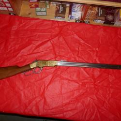 Carabine UBERTI 1860 HENRY en 44-40 Win datant de 1982