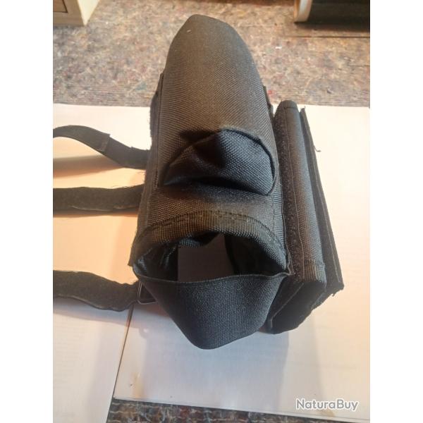 Appuis joues cartouchi�res de crosse pour carabine.