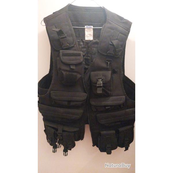 Gilet tactique noir taille unique.