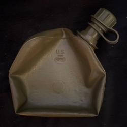 Gourde militaire souple, style Camel bague,Arm&eacute;e am&eacute;ricaine,Contenance 2 l,A vide Poids inexistan