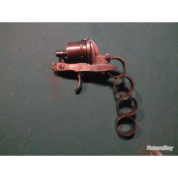 Revolver 7mm broche Apache