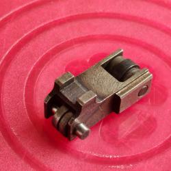 Pi&egrave;ce de la platine pour revolver Manurhin MR73 (1)