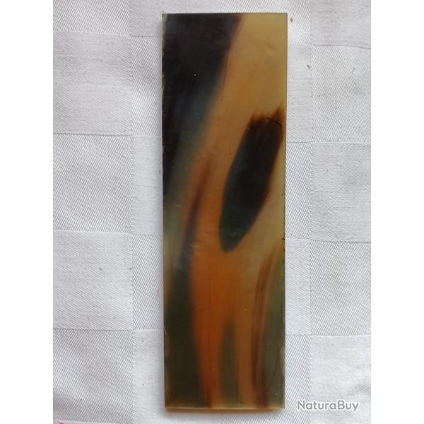 Plaquette corne blonde.