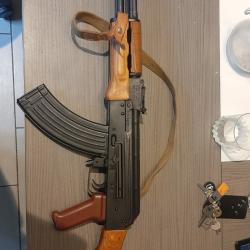 Akm avec rail lat&eacute;ral