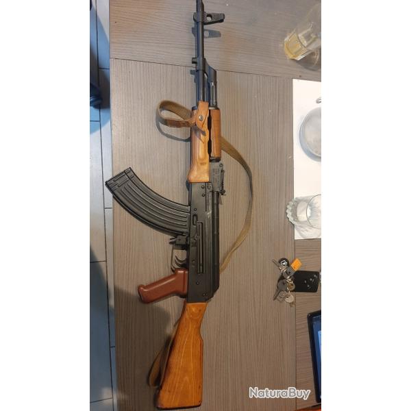 Akm avec rail lat�ral