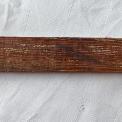 Latte issue d'un foudre de ch&ecirc;ne.