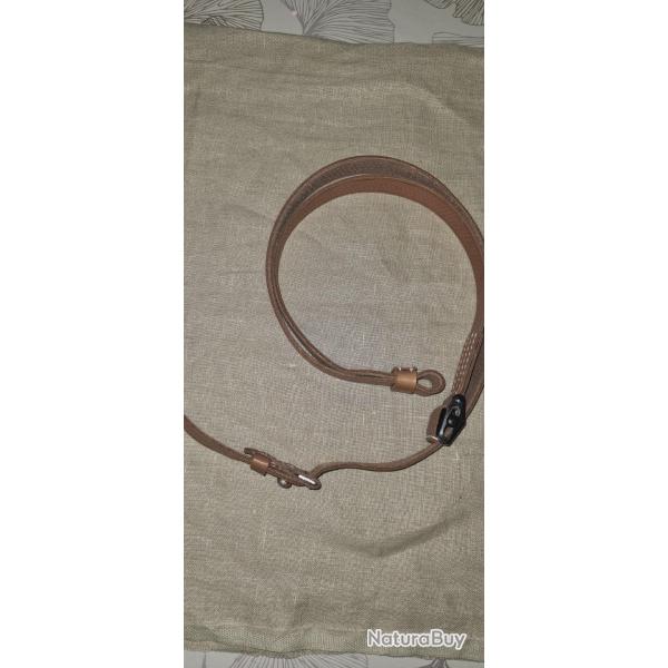 bretelle en cuir marron claire  pour 98 K  (012*012)