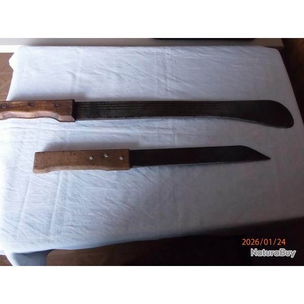 Lot machette et couteau.