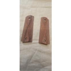 Paire de  plaquettes   colt 45