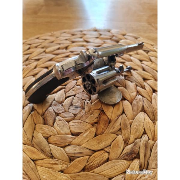 Magnifique r�volver 6mm velodog � syst�me barillet tombant sans prix de r�serve