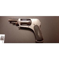 r&eacute;volver Bulldog XX&egrave;me si&egrave;cle