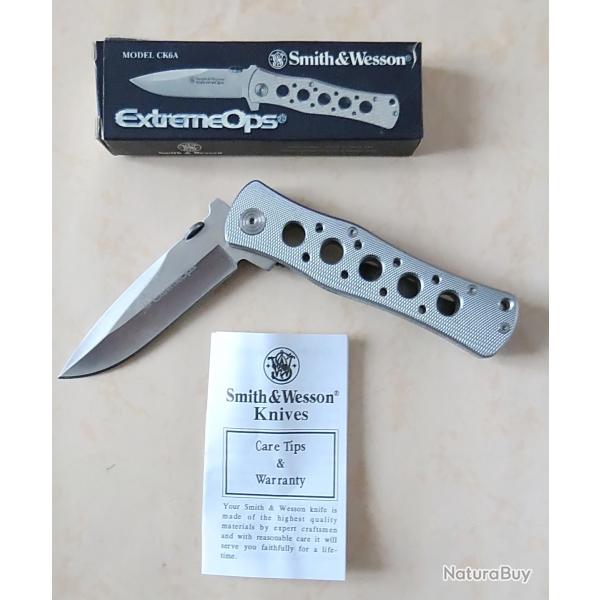 Smith & Wesson /  couteau pliant "Extreme Ops" First Production.