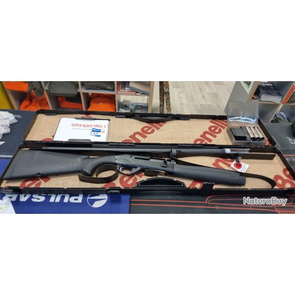 Fusil Benelli Black Eagle synth�tique cal 12/76 can 71 cm + valise