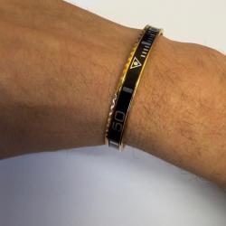 Bracelet pour homme dor&eacute; et noir