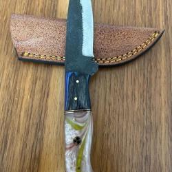 Couteau de chasse- Acier Carbone 1095 - Manche Hybride Pakkawood - &Eacute;tui Cuir - 21cm