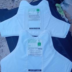 Ench&egrave;re lot de 2 plaques balistiques contre les armes de poings et les lames 52X31 cm et 47x31 cm