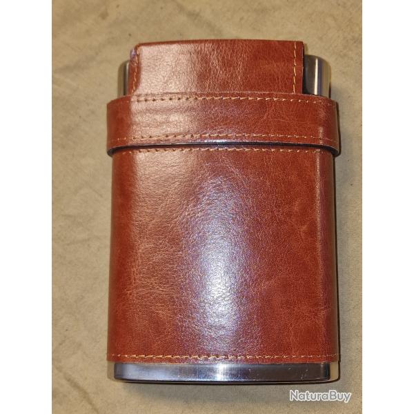 Flasque � alcool de luxe, 25cl avec gobelets - id�e cadeau