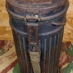 WW2 BO&Icirc;TIER DE MASQUE ANTI - GAZ LUFT BMW NOMINATIF