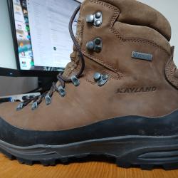 Excellentes chaussures de randonn&eacute;e 43.5