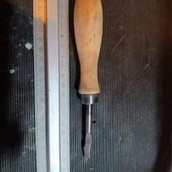 Pour Yan941  merci outil a quadriller crosse de fusil carabine professionnel a