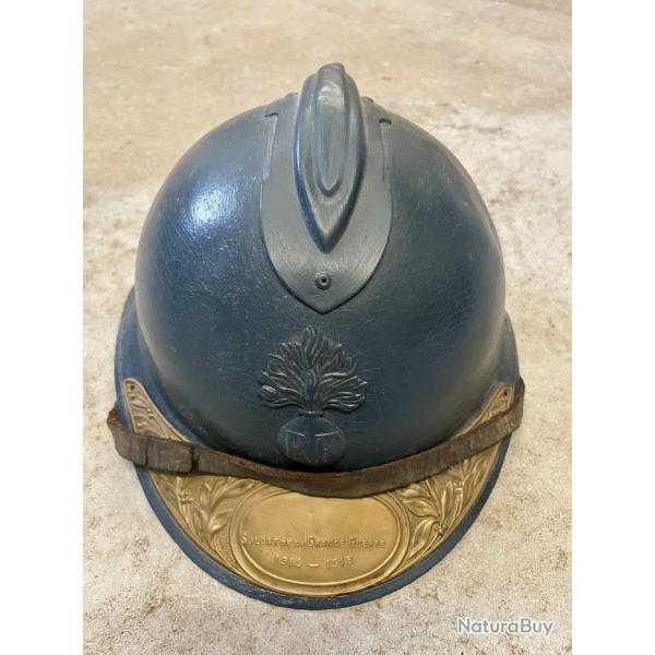 Casque Adrian d'infanterie avec plaque comm�morative