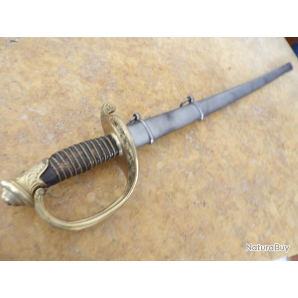 SABRE officier d'infanterie Fr mod 1845 lame Solingen WKC cravate  et Initiales BB corne filigrane