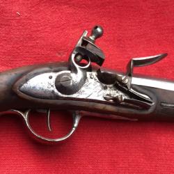 Bon pistolet &agrave; silex de gendarme 1812